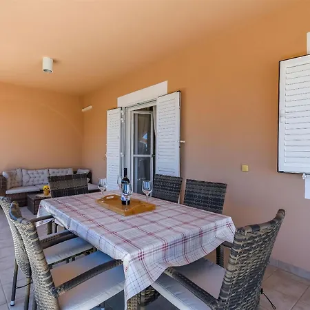 Neda Apartment Trogir