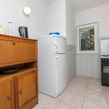 Neda Apartment