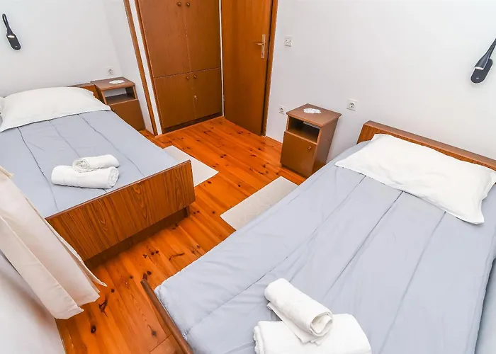 Neda 公寓 特罗吉尔