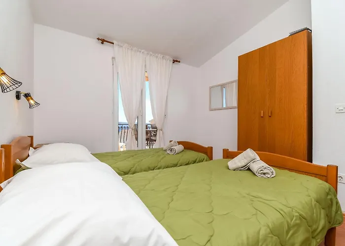 公寓 Neda 特罗吉尔